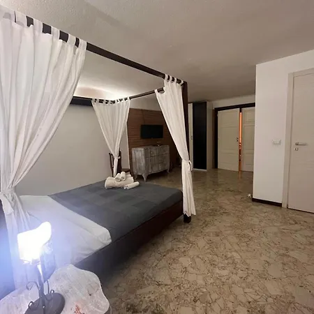 Al Castello 게스트하우스 3*